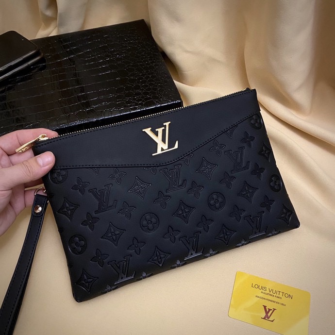 Mens Louis Vuitton Clutch Bags